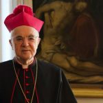 Arkivyskupas Carlo Maria Vigano Arkivyskupas Carlo Maria Vigano